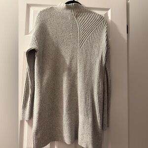 Lou & Grey Heather Gray Ribbed Crewneck Sweater